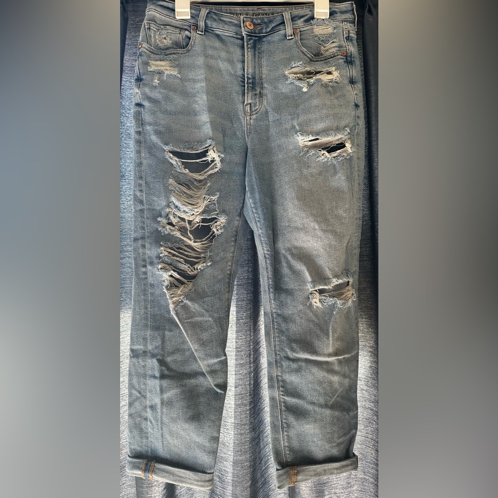 American Eagle Outfitters Distressed Boyfriend Jeans - Light Blue
